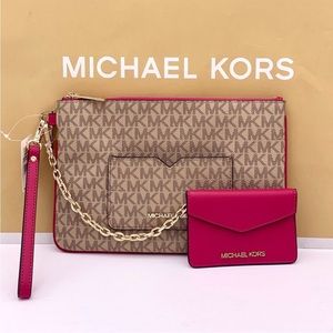 MICHAEL KORS JET SET TRAVEL LG 2 in 1
WRISTLET AND CARD CASE